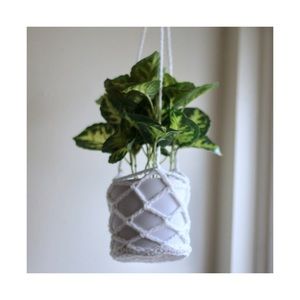 Crochet plant hanger